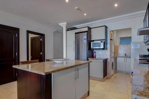 Ballito Manor View 502 - With Generator