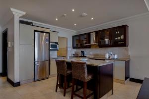 Ballito Manor View 502 - With Generator