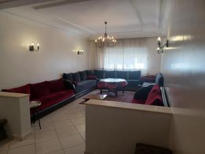 Grand appartement lumineux avec balcon & parking idéal familles et pro