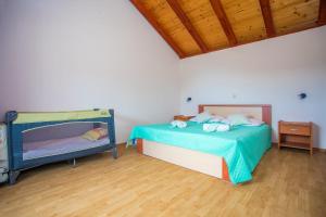 CHEAP APARTMENT near OMIŠ 