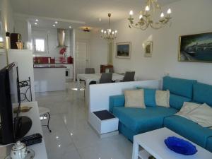 Apartamento céntrico con piscina y parking