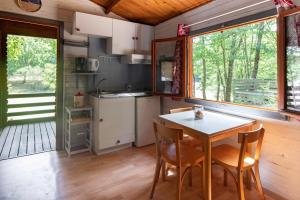 Campings Camping maeva Escapades Les Lacs d'Armagnac : photos des chambres