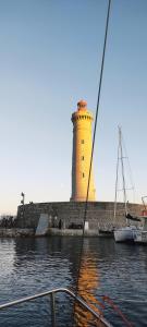 Bateaux-hotels Nuit insolite a bord d'un voilier au coeur de Sete : photos des chambres