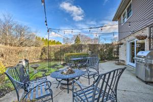 Elegant Mount Prospect Home with Fire Pit!