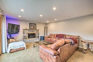 Elegant Mount Prospect Home with Fire Pit!