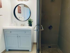 Marlins Park Suites - APT 2 - Gallo Suite