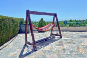 Family Villa Short Walk To Coral Bay Strip 5 Min and Pub, shops etc