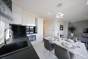 Luxury Majpruz Suites I