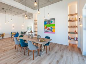 Glow Boutique Suites & Guesthouse