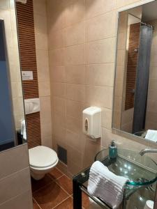 Hotels Hotel Du Midi : photos des chambres