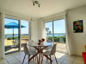 Maisons de vacances Maison Roscanvel, 4 pieces, 6 personnes - FR-1-370-52 : photos des chambres