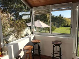 Maisons de vacances Maison lumineuse avec jardin a 15 min de la plage et du centre du Palais - FR-1-418-183 : photos des chambres