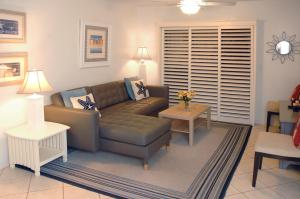 Ocean Life Beach Condo - Only Steps to the Beach