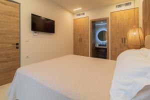 Villa Serapias by PosarelliVillas