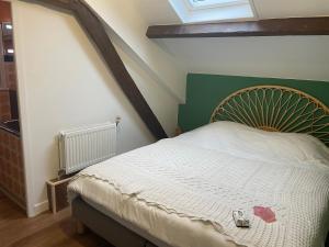 Sejours chez l'habitant Clos du Bois de Gattigny : Chambre Double avec Salle de Bains Privative