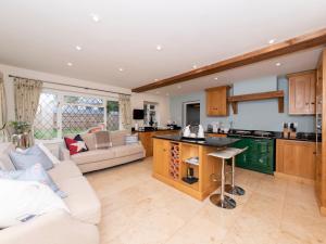 Luxurious Country House with Cinema Games Room - Pass the Keys