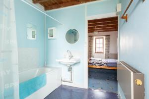 Maisons de vacances Le Grand Vey - charmant cottage : photos des chambres