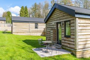 Squirrel Lodge 40 with Hot Tub