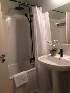 Apartment room in PortoSense Almada