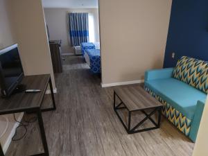 Suite with Two Queen Beds - Non-Smoking room in Baymont by Wyndham Adairsville
