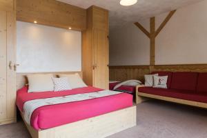 Savoyard Family Room room in Chalet-Hôtel Matsuzaka - Hotel-Chalet de Tradition