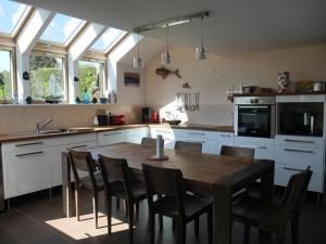 Maison moderne à Sauzon avec jardin et Wi-Fi - FR-1-418-23