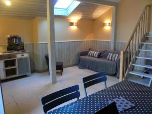 Maison calme avec jardin au centre de Le Palais, proche plage - FR-1-418-77