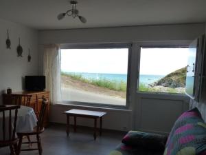 Studio rénové à 20m de la plage à Le Palais - FR-1-418-73