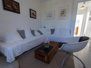 Appartement rénové vue mer au cœur de Le Palais - FR-1-418-80