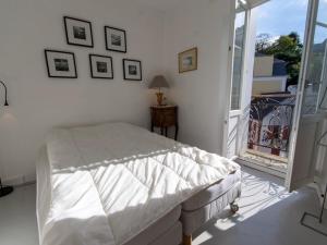 Appartement rénové vue mer au cœur de Le Palais - FR-1-418-80