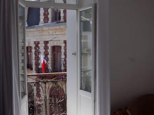 Appartement rénové vue mer au cœur de Le Palais - FR-1-418-80