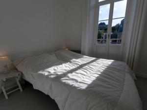 Appartement rénové vue mer au cœur de Le Palais - FR-1-418-80