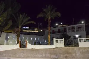 Cueva Rural Las Palmeras - El Charcón