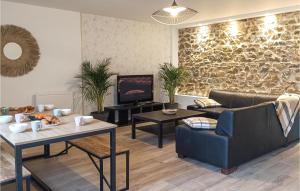 Maisons de vacances Amazing home in Saint-Alban with 3 Bedrooms : photos des chambres