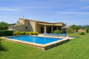 Catalunya Casas Charming villa with pool walking distance to beach!