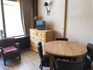 Studio Luxe à Tignes, balcon, ski aux pieds, 4 pers. - FR-1-449-87