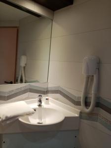 Hotels Brit Hotel St-Quentin/Nord : photos des chambres