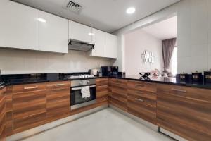 Sparkle Tower 2, Dubai Marina - Fresh One Bedroom