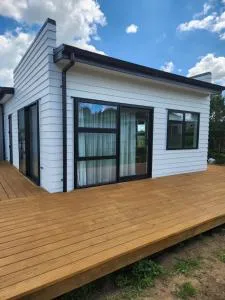 Aberdeen Cottage with Hobbit House sleep-out - Tamahere