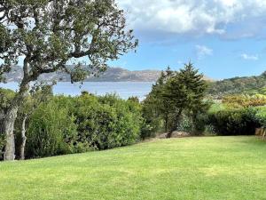 CAPO CODA CAVALLO VILLA SALINEDDA GIARDINO VISTA MARE