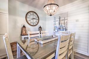 Pools, Tennis and Beach Access Hilton Head Escape!