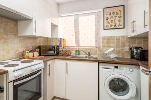 2 bedroom flat near London ExCel