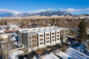 Stylish SoBo Condo - Steps to Main St