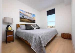 Stylish SoBo Condo - Steps to Main St