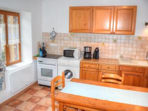 Maisons de vacances Gite Chemille-sur-Indrois, 3 pieces, 4 personnes - FR-1-381-444 : photos des chambres