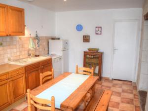 Maisons de vacances Gite Chemille-sur-Indrois, 3 pieces, 4 personnes - FR-1-381-444 : photos des chambres