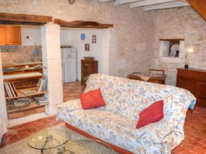 Maisons de vacances Gite Chemille-sur-Indrois, 3 pieces, 4 personnes - FR-1-381-444 : photos des chambres