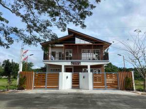 RMM Beach House at Porto Laiya