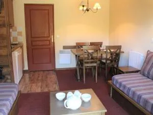 Charmant 2 Pièces avec Piscine, Parking et Animaux admis à Vars Les Claux - FR-1-330B-3 - Vars