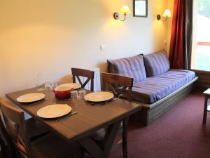 Charmant 2 Pièces avec Piscine, Parking et Animaux admis à Vars Les Claux - FR-1-330B-3